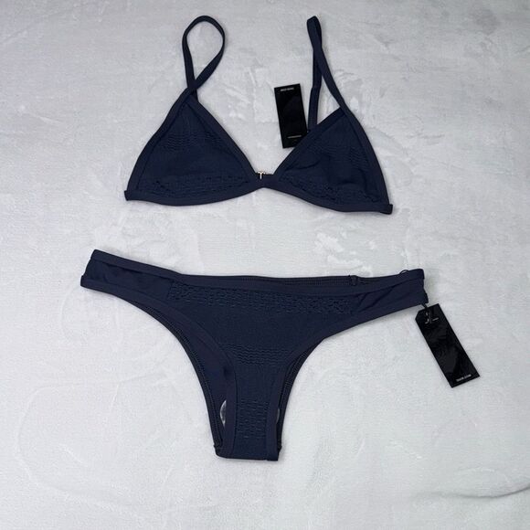 Tavik Jett and Ali Textured Set Swimsuit Size Large - Picture 6 of 10